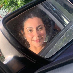 Meet your Posher, Maya